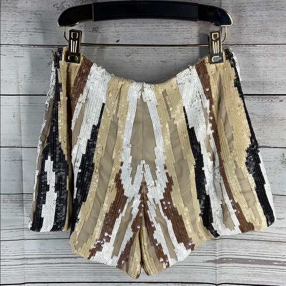 Guess Python colored Embellishment Shorts - Picture 3 of 8